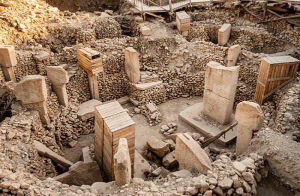 Archeology - Ancient History - 275 Archaeology Books - Archaeology Gifts - Archaeology Finds - Archeology Kit - History Books